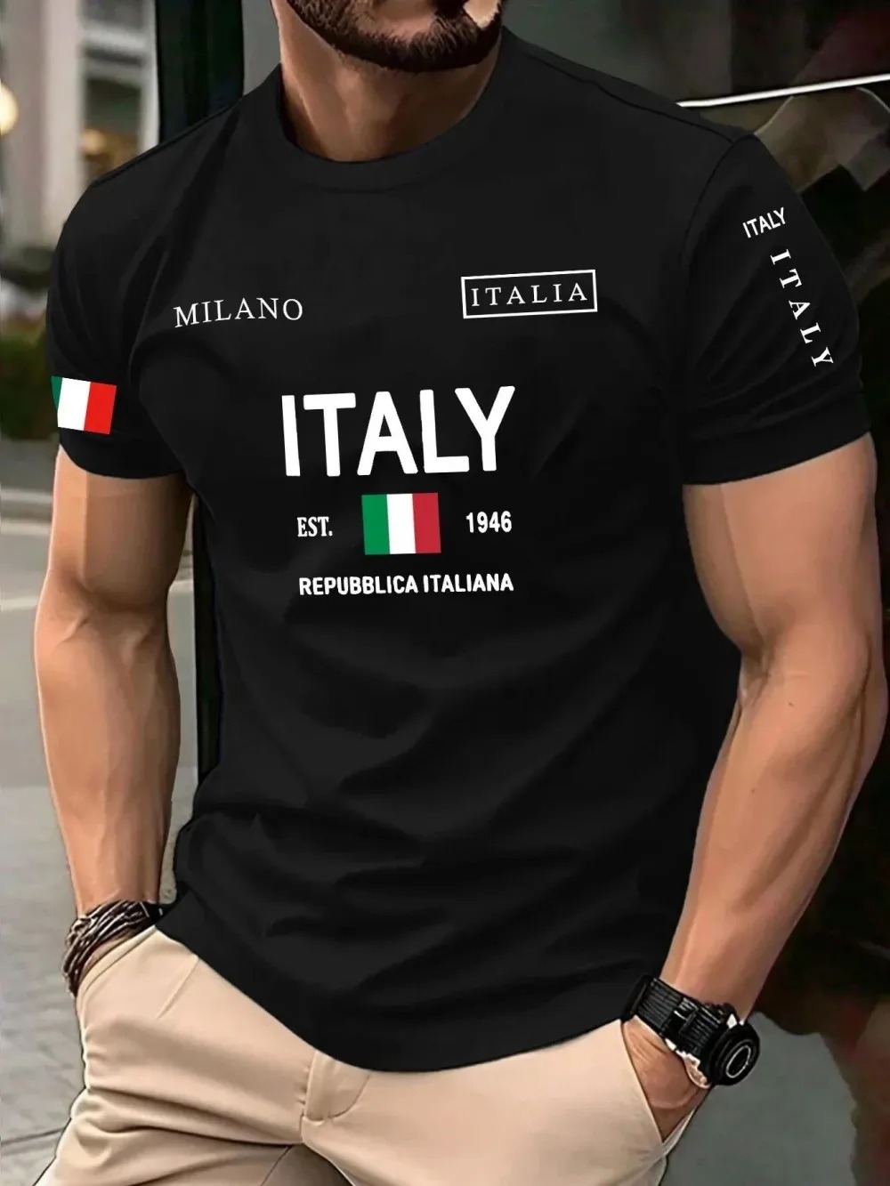Street Fashion In Milan - Camiseta Masculina Casual de Rua com